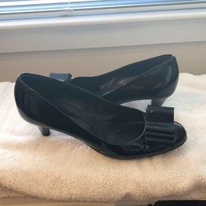 Bally Patent Leather Bow Detail Pumps Size 10, Eur Size 40, 2 Inch Heel